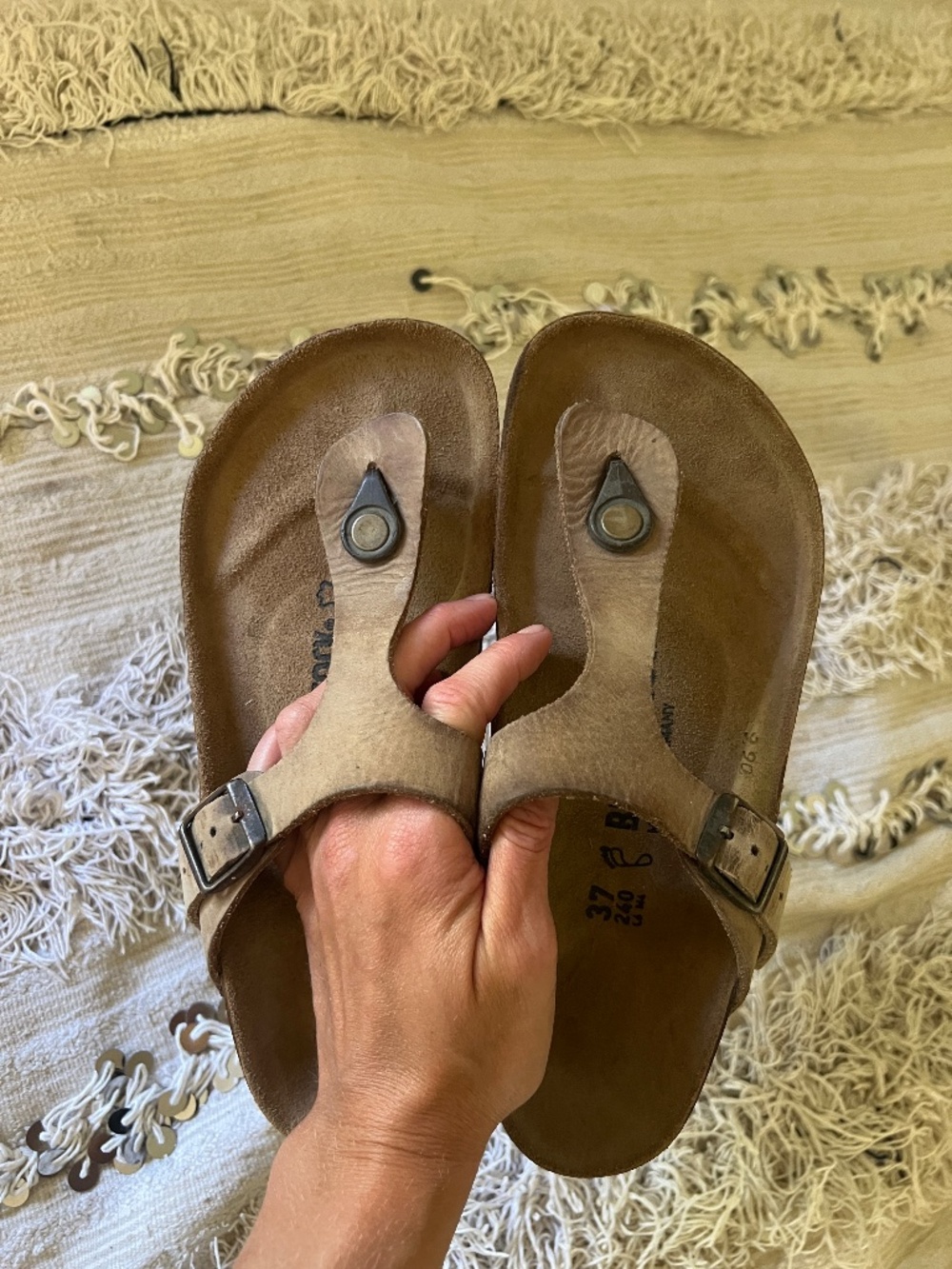 Leather Birkenstock Gizeh Sandals Tobacco Brown NEW Footbed 37 - Refurbished